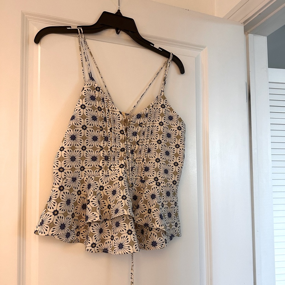 J.O.A Los Angeles flower print top